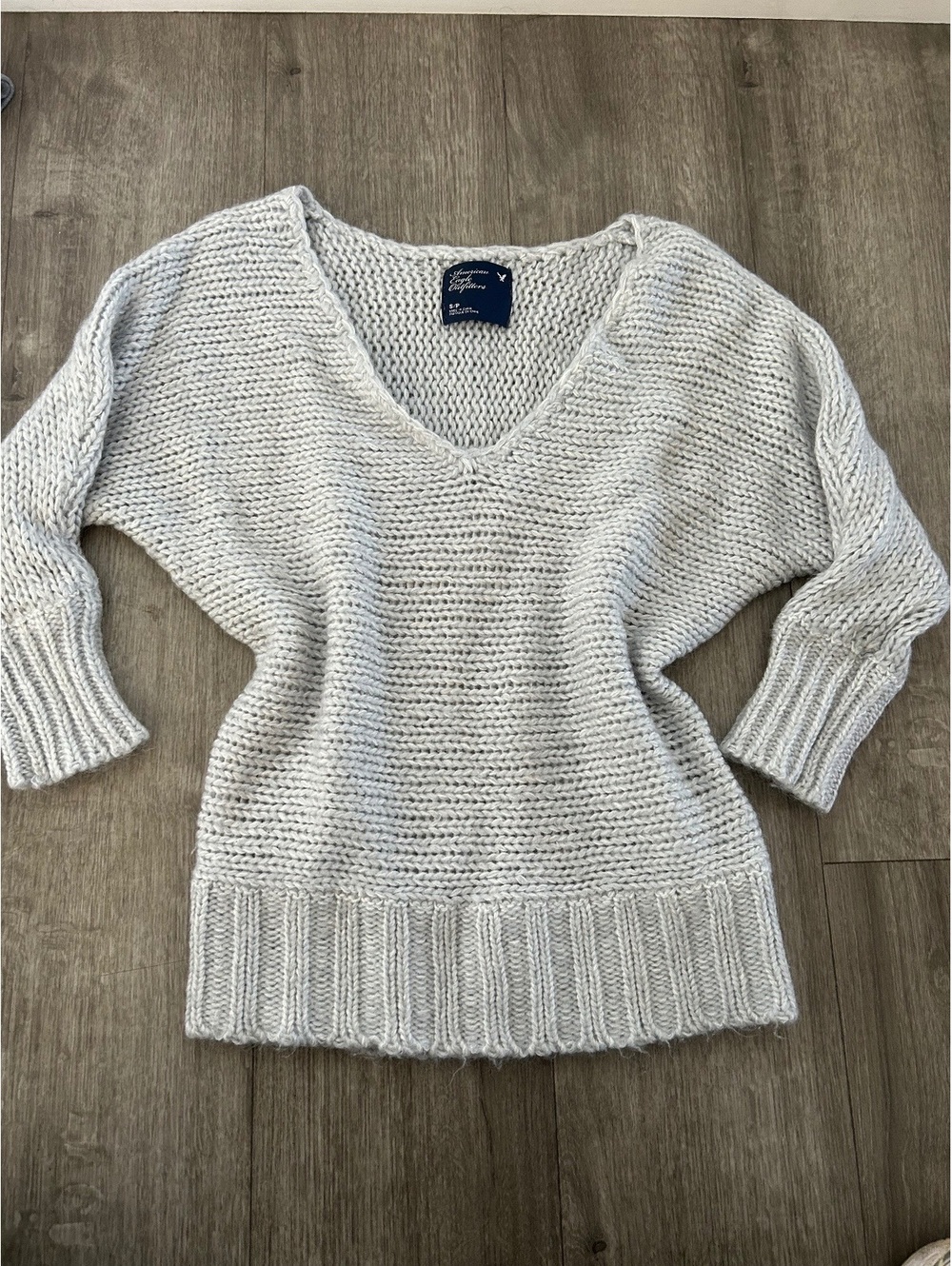 American Eagle Chunky Knit 3/4 Sleeve V Neck Sweater
